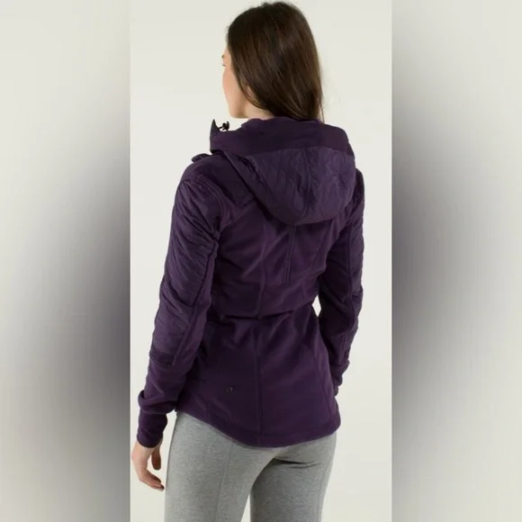 Lululemon Fleecy Keen Jacket in deep Zinfandel - Picture 2 of 12